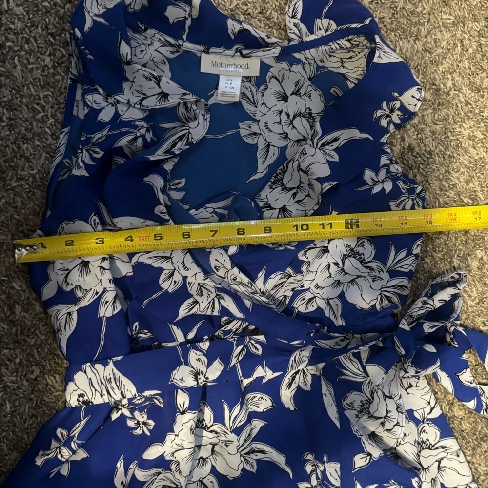 Motherhood Blue Floral Maternity Blouse - Picture 4 of 8